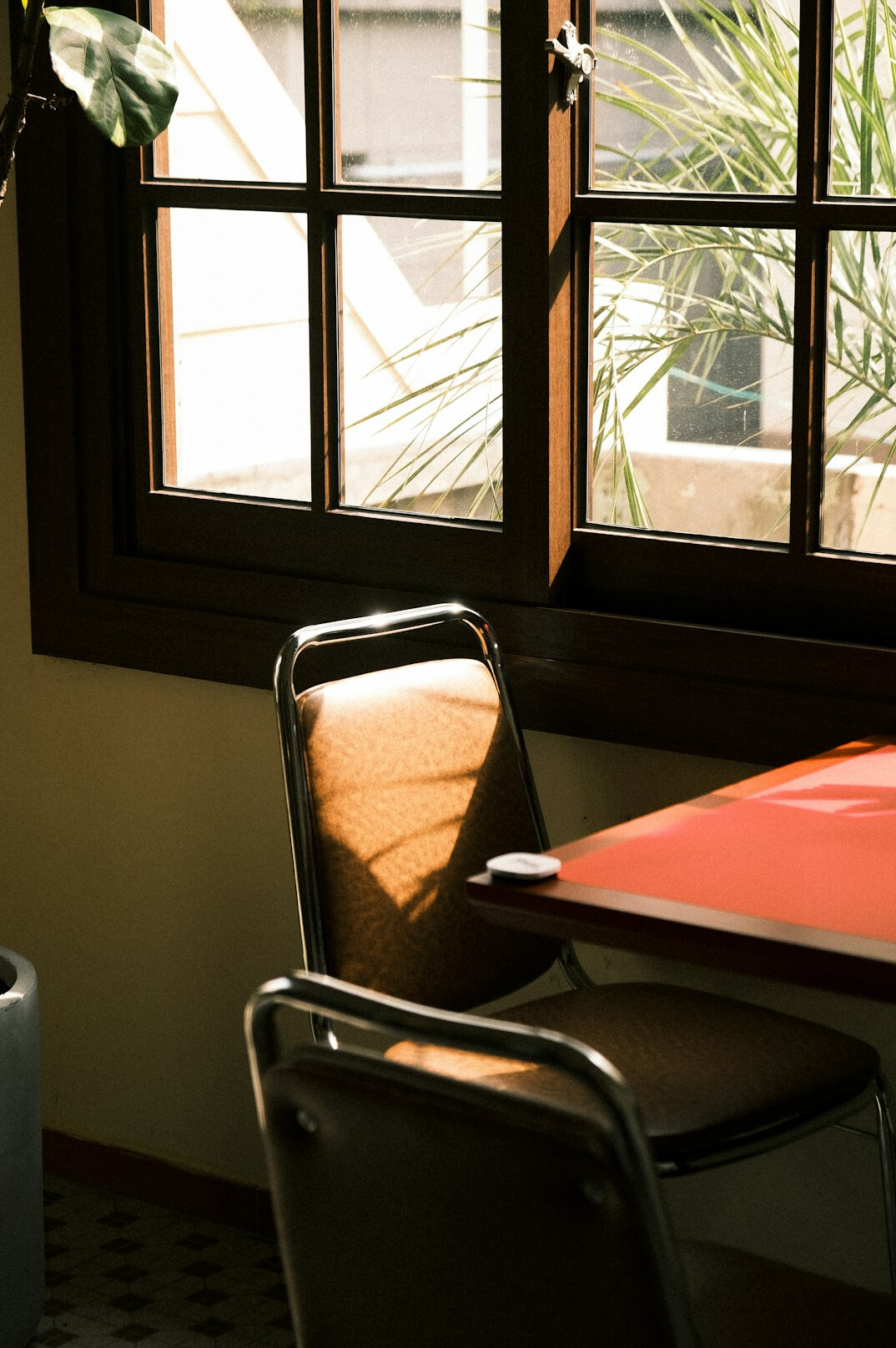 Desk with documents, laptop and notes for preparing a negotiation